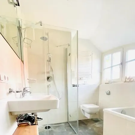 بيت للعطل Hus Meedland West *